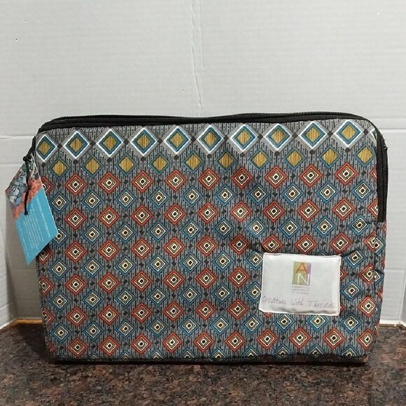 Geometric Patterned Laptop Sleeve...New - Picture 1 of 5